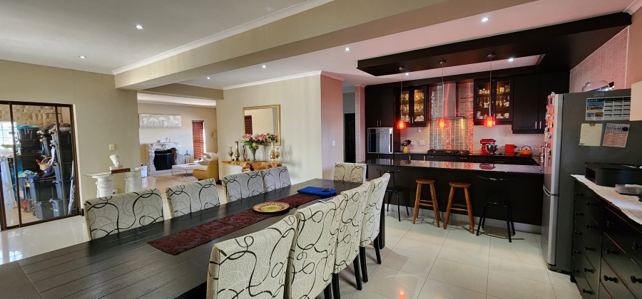 4 Bedroom Property for Sale in Parklands East Western Cape